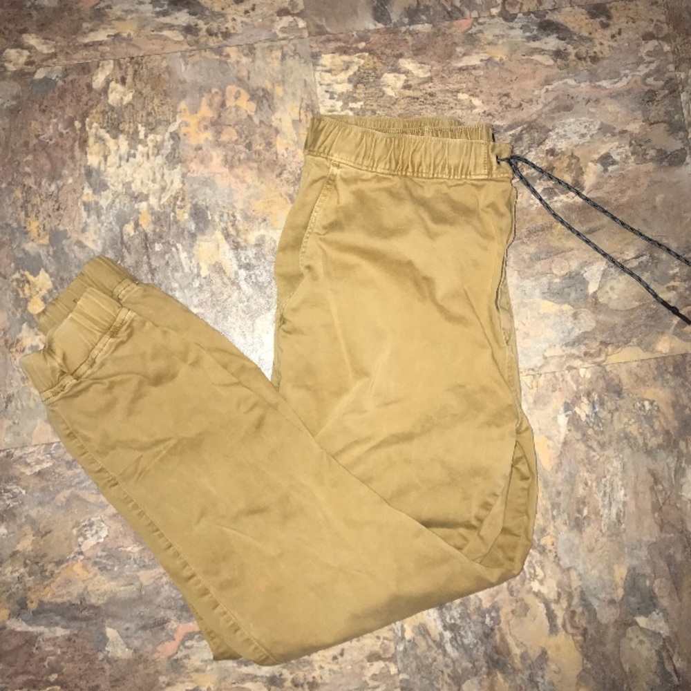 American eagle cache joggers